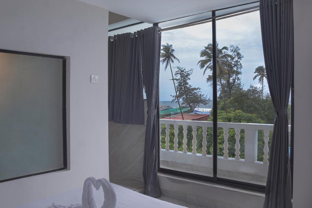 Sandbanks Beach Resort Arambol Esterno foto