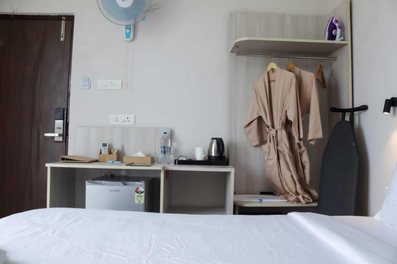 Sandbanks Beach Resort Arambol Esterno foto