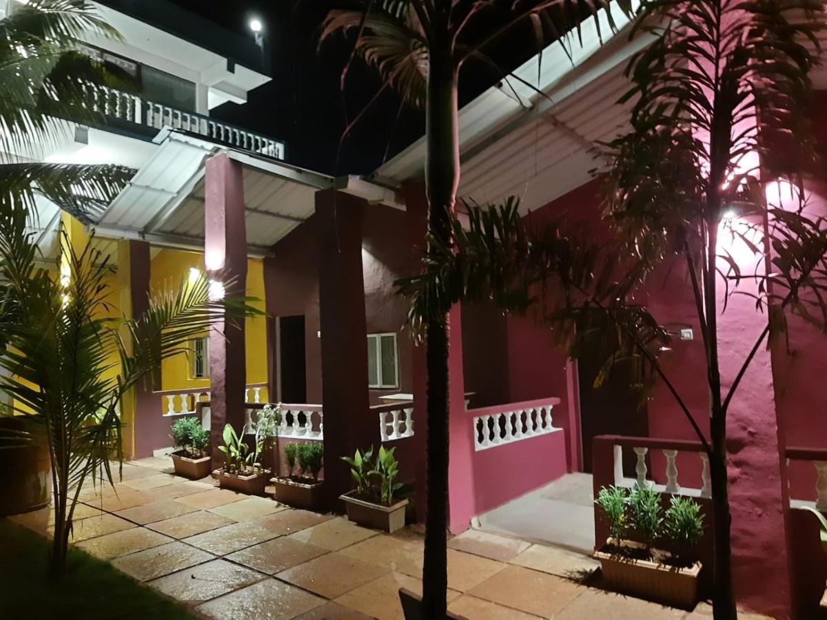 Sandbanks Beach Resort Arambol Esterno foto